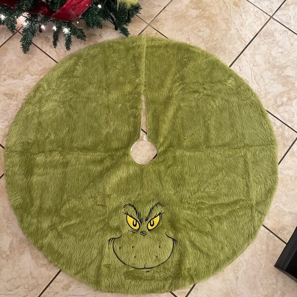 Dr. Seuss Holiday The Grinch Tree Skirt 48 Inches Poshmark